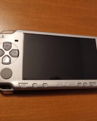 PSP Grigia con Giochi 