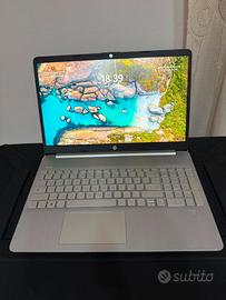 PC HP 15s - i7 12ª Gen / 16GB RAM / 512GB SSD
