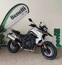Benelli TRK 702 con Set valigie alluminio