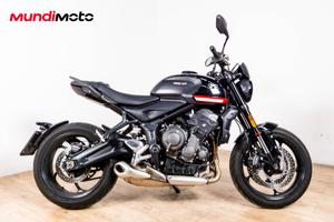 TRIUMPH TRIDENT 660 - 2023