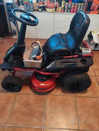 Trattorino tagliaerba a batteria