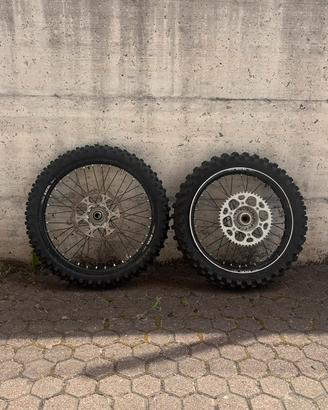 Cerchi Excel + gomme KTM SX 125 mai usate