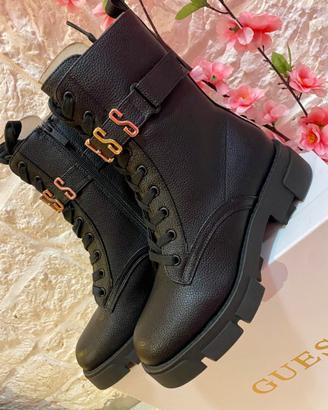 Guess stivali donna nuovi