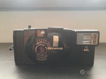 Fotocamera Olympus XA1 con quick flash A1L usata