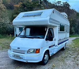 Campe Elnagh K I N G 620 Ford transit 2.5 TDi