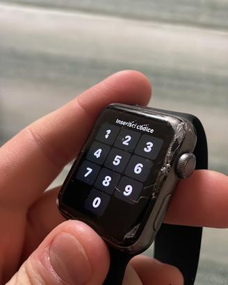 Apple watch serie 3 rotto