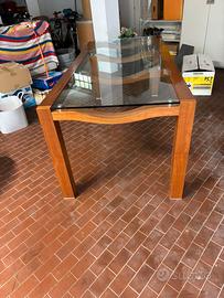 Tavolo legno cristallo