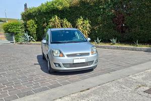 Ford Fiesta 1.2 16V 5p. Ghia X Neopatentati