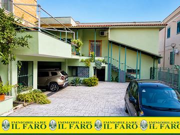 Villa indipendente con giardino, giugliano
