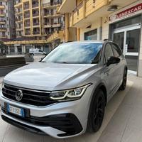 Volkswagen Tiguan 2.0 TDI 150 CV SCR DSG R-Line N1
