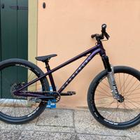 Bici Dirt Commencal Absolut