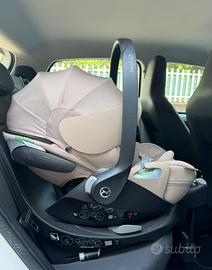 Ovetto Cloud T i-Size + Base T isofix Cubex