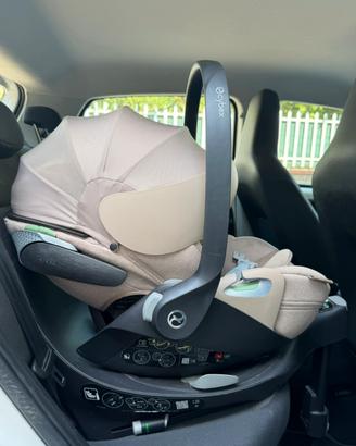 Ovetto Cloud T i-Size + Base T isofix Cubex