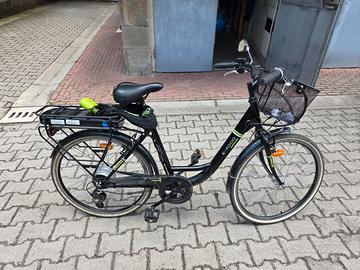 Bicicletta pedalata assistita