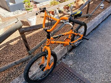 bicicletta  bmx 