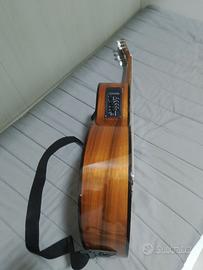 chitarra classica amplicata 