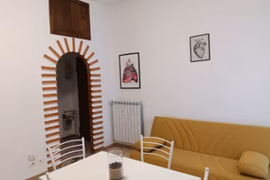 Bilocale appena ristrutturato
