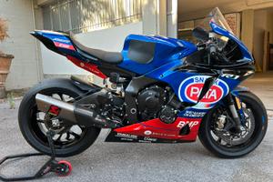 Yamaha r1