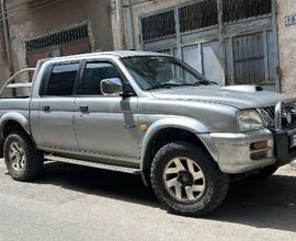 Mitsubishi l200 - 2001