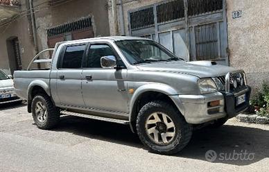 Mitsubishi l200 - 2001