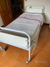 Letto con materasso anti decupido