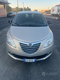Lancia Ypsilon 0.9 TwinAir 85 CV 5 porte Metano Ec