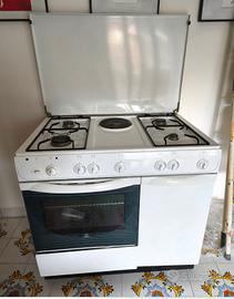 cucina Indesit a gas 
