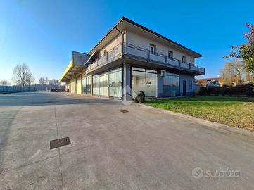 CAPANNONE A VEROLANUOVA