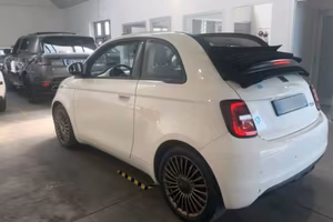 Fiat 500 500e Cabrio 42 kWh Red