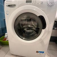 Lavatrice Candy 8kg 1200 giri mai usata.