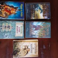Lotto misto libri fantasy Terry Brooks e Robin hob