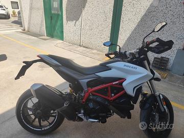 Hypermotard 939