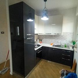 CUCINA AD ANGOLO COMPLETA DI ELETTRODOMESTICI