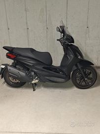 Beverly 400 black - deep