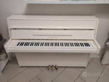 pianoforte Yamaha B1 ,