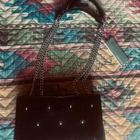 Tracollina Parfois, nera con borchiette