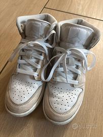 Air Jordan 1 mid FLAMINGO edition