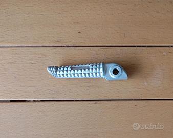 Pedana passeggero - Triumph Street Triple