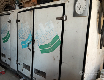 Cassone frigo dismesso