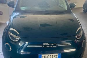 Fiat 500 500e Berlina 42 kWh La Prima