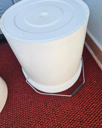 Contenitori plastica