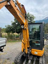 MINIESCAVATORE 30 QUINTALI KATO