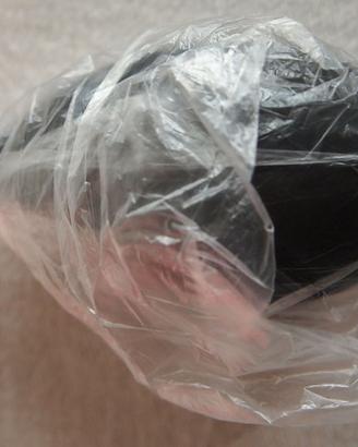Mini pompetta nera per rimuovere la polvere