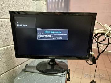 TV LED Samsung T24B300  - Monitor HP 21 pollici