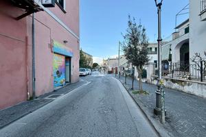 NEGOZIO A ISCHIA