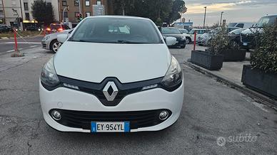 Renault Clio 1.2 75CV 5 porte Costume National