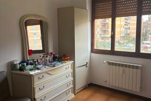 Stanza matrimoniale ammobiliata