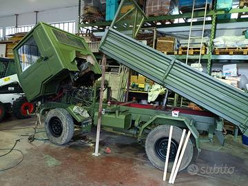 Camioncino 4x4 da utilizzare come trattore