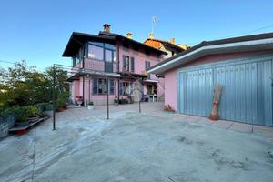 CASA SEMINDIPENDENTE A ROCCHETTA TANARO