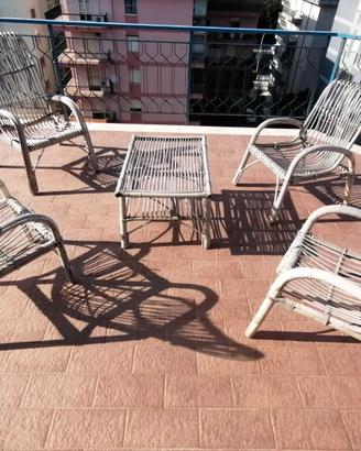 Mobili da giardino in vimini